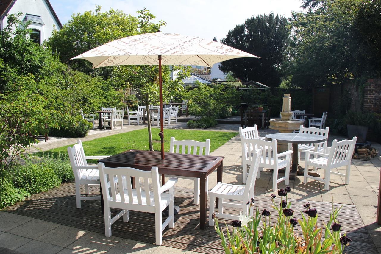Bel And The Dragon-Cookham Hotel Exterior foto